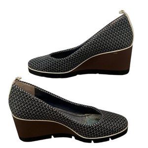 Betabrand Women's  All Weather Wedge Shoes All Vegan-Navy-Size 7